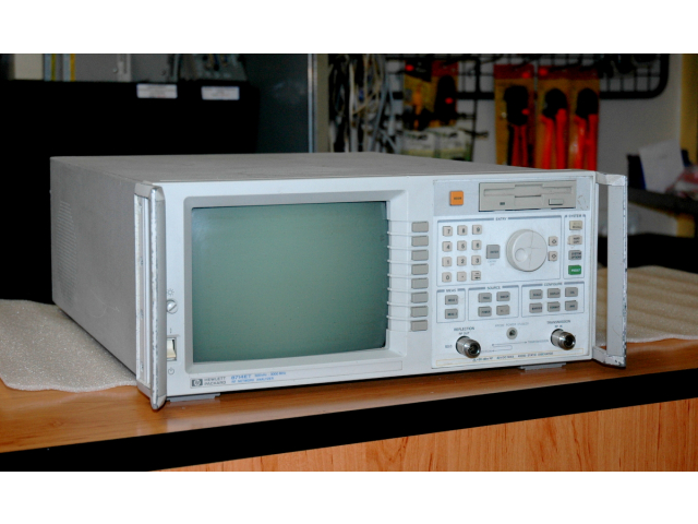 Hewlett Packard 8714ET, vector network analyzer, 300 kHz - 3.0 GHz