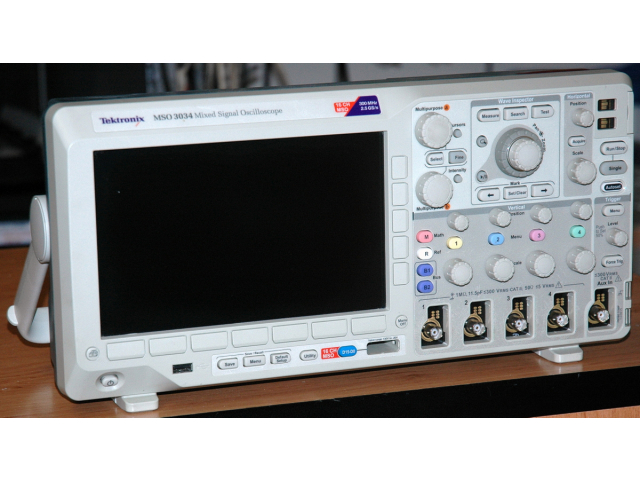 Tektronix MSO3034 digitalní osciloskop, 4x 300MHz