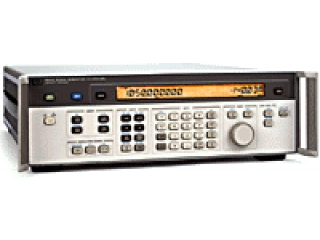 Hewlett Packard 8642A signální generátor 100kHz - 1050MHz obrázek