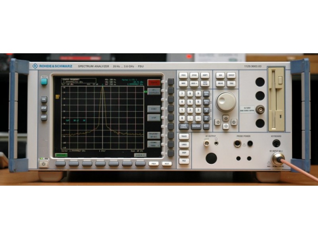 Rohde &amp; Schwarz FSU3 spektrální analyzátor obrázek 1