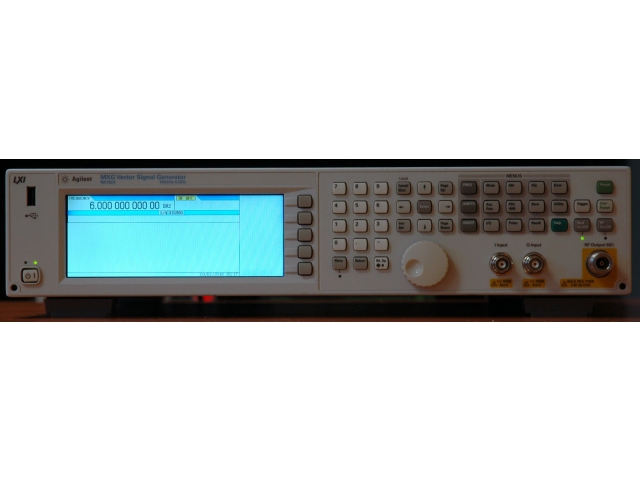Agilent  N5182A MXG RF Vector Signal Generator