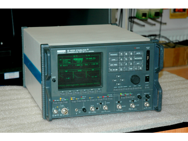 Schlumberger SI 4031 STABILOCK,  radio communication tester 400 kHz - 1GHz 