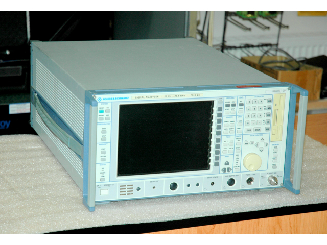Rohde & Schwarz FSIQ26 spectrum and signal vector analyzer, 20Hz - 26,5Ghz